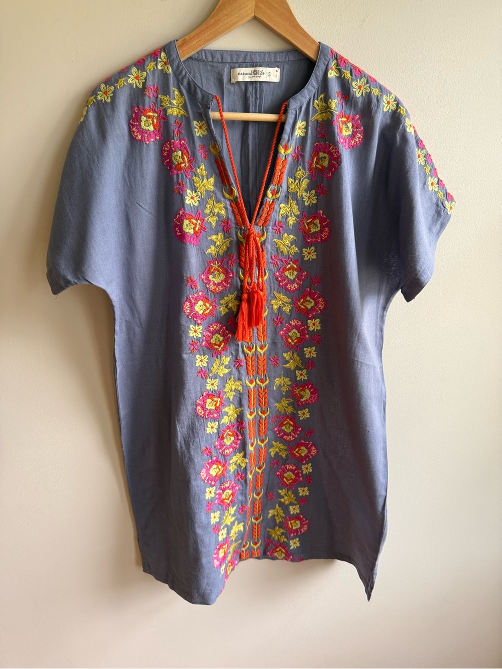 Natural Life Gray Embroidered Boho Short Sleeve Short Cotton Dress, size small